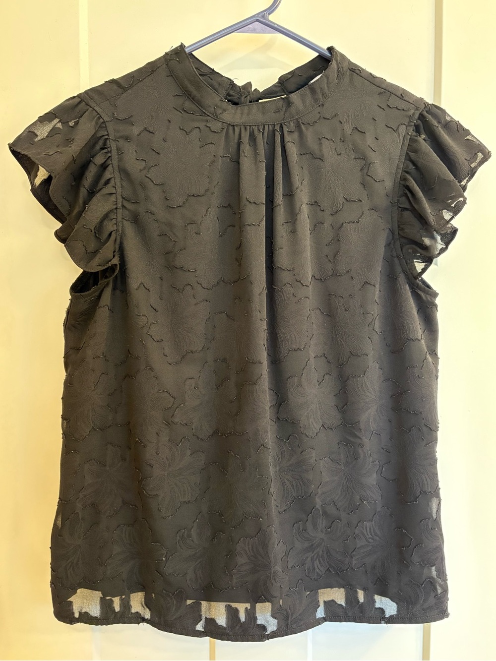 Women's VOY Textured Floral Lace Top in Black